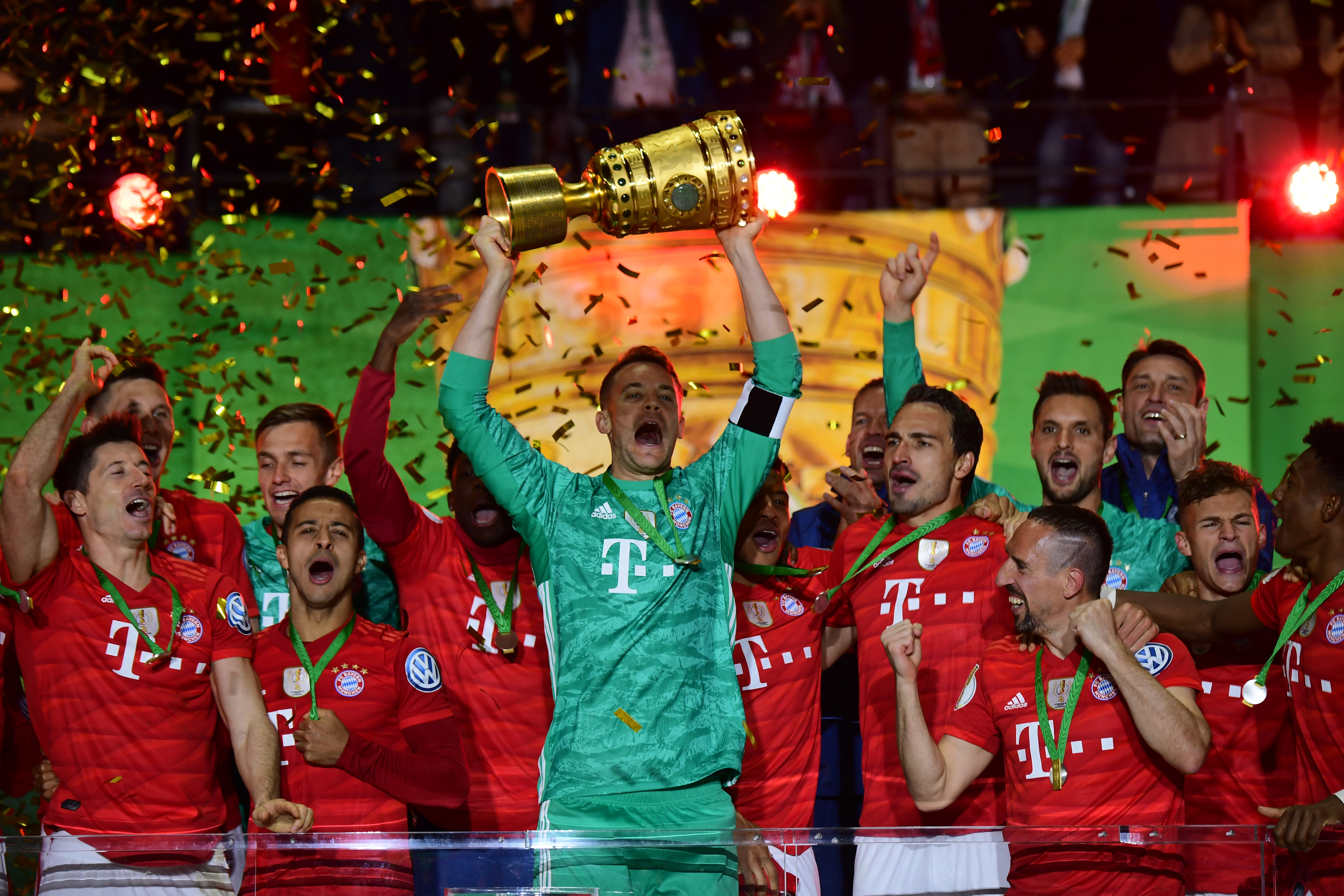 意天空：国米和新月就坎塞洛转会达成口头协议；球员首选巴萨