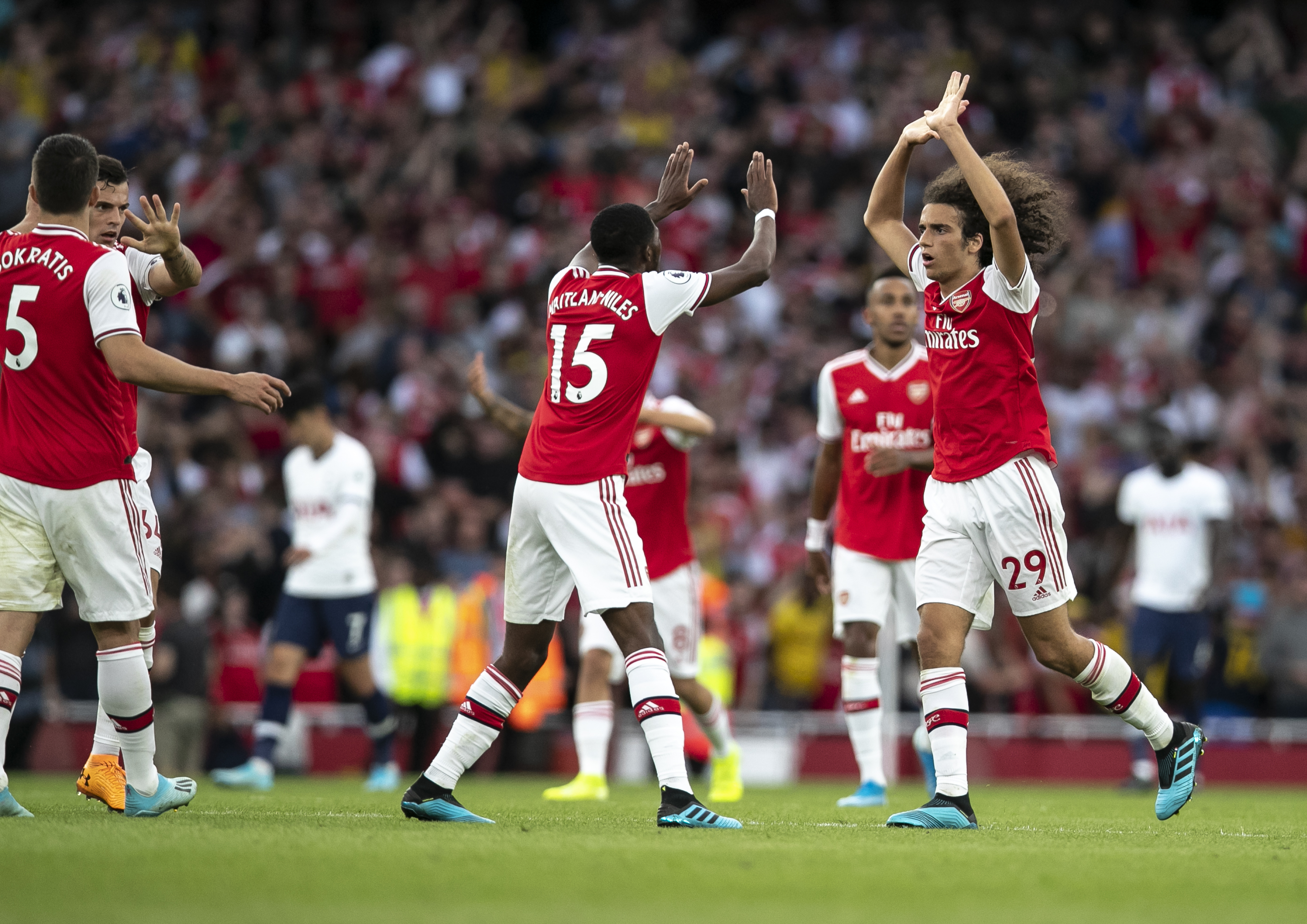 NBA战报：掘金114-110凯尔特人，杰伦-布朗空砍33分