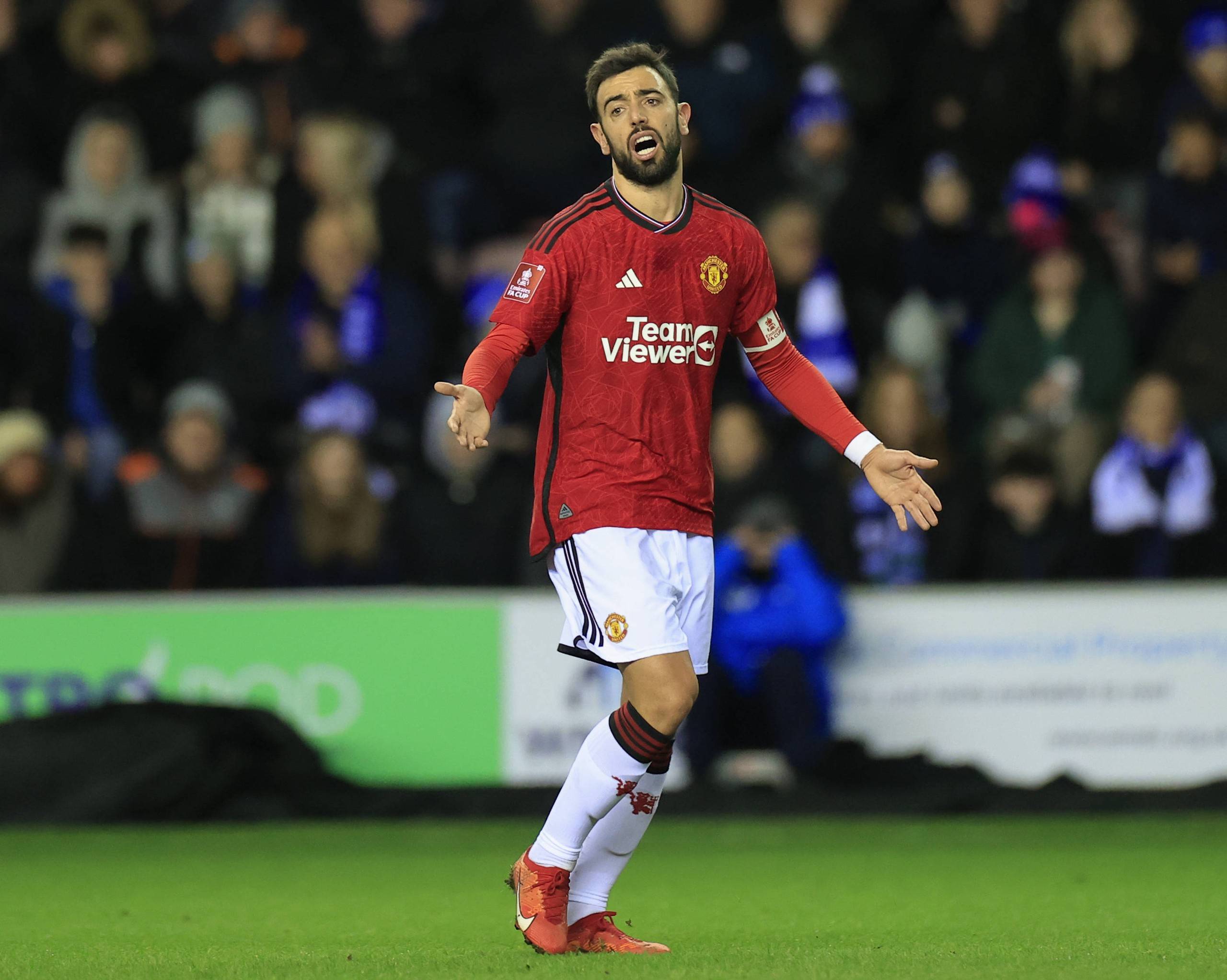 S5赛季全新跨服对决「王冠争霸」即将启幕